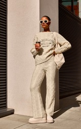LOUNGEWEAR
