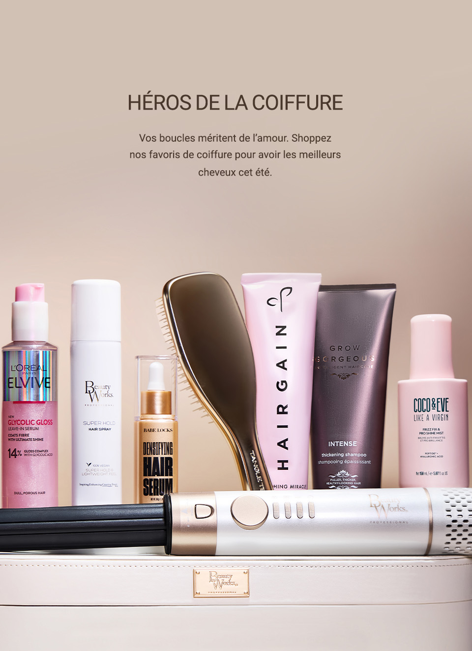 Bouteilles de produits capillaires et styler.