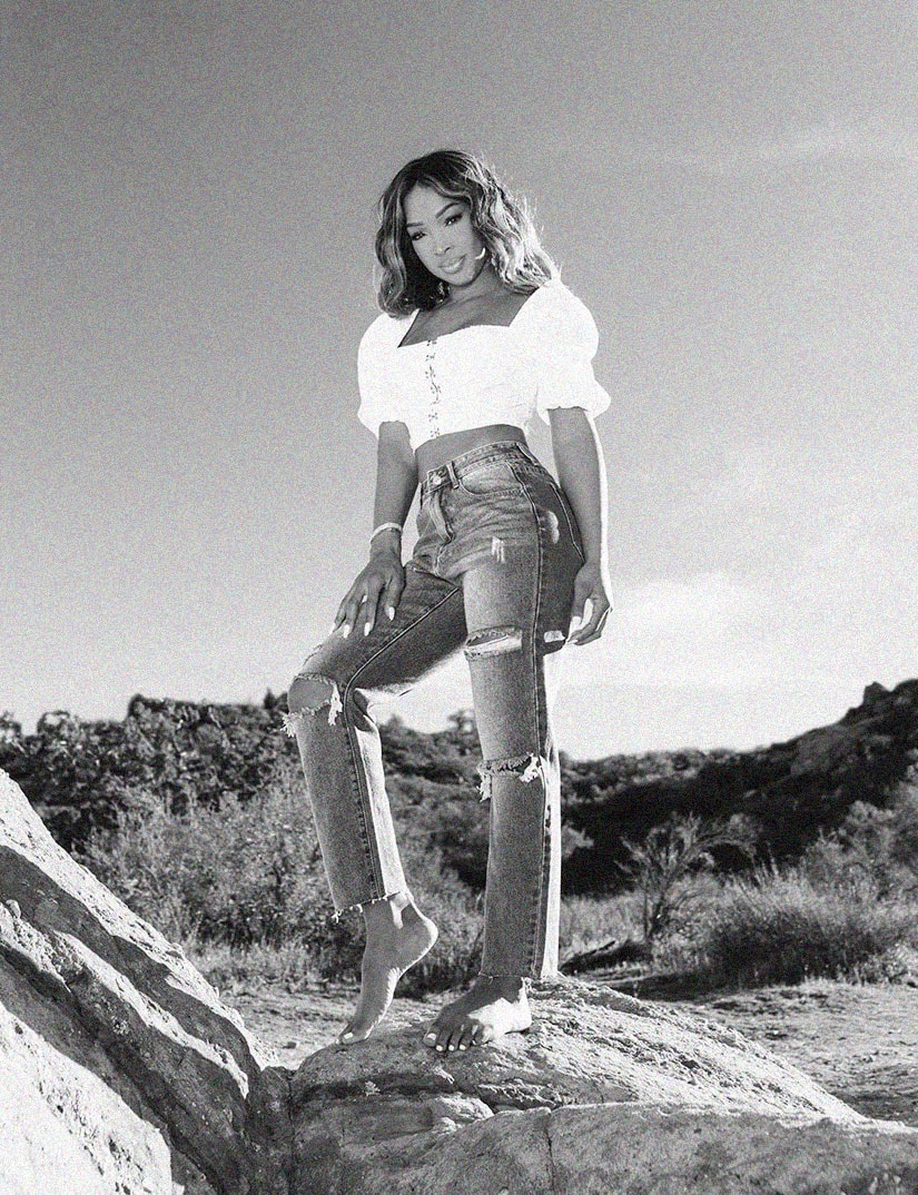 Puffy Sleeves Crop Top , Ripped Jeans
